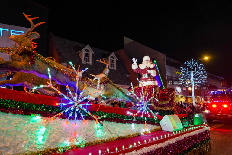 Gatlinburg Christmas Parade 2026: The Ultimate Festive Experience