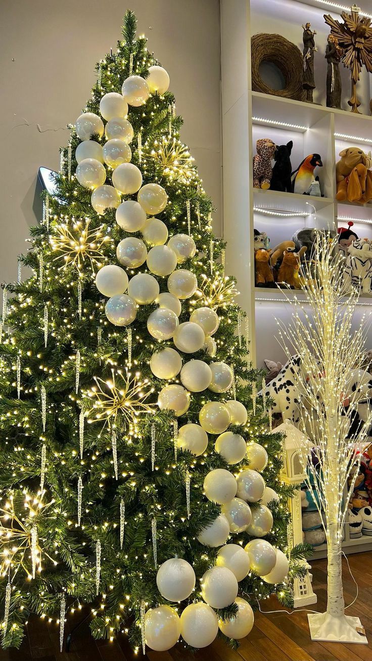 Christmas Tree 2026 Trends: What’s Hot and How to Rock Your Holiday Look