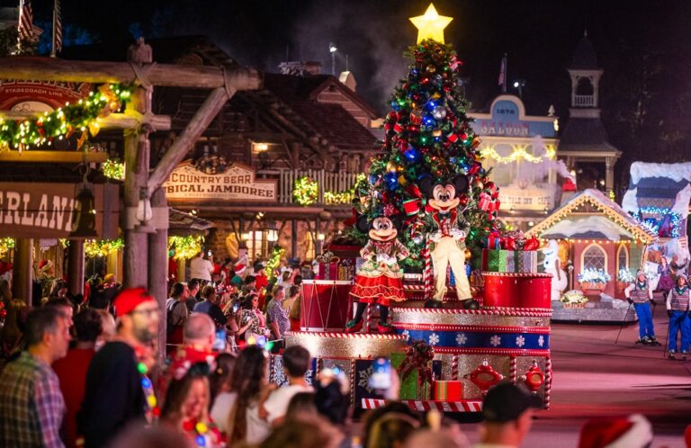 Your Ultimate Guide to Mickey’s Very Merry Christmas Party 2026